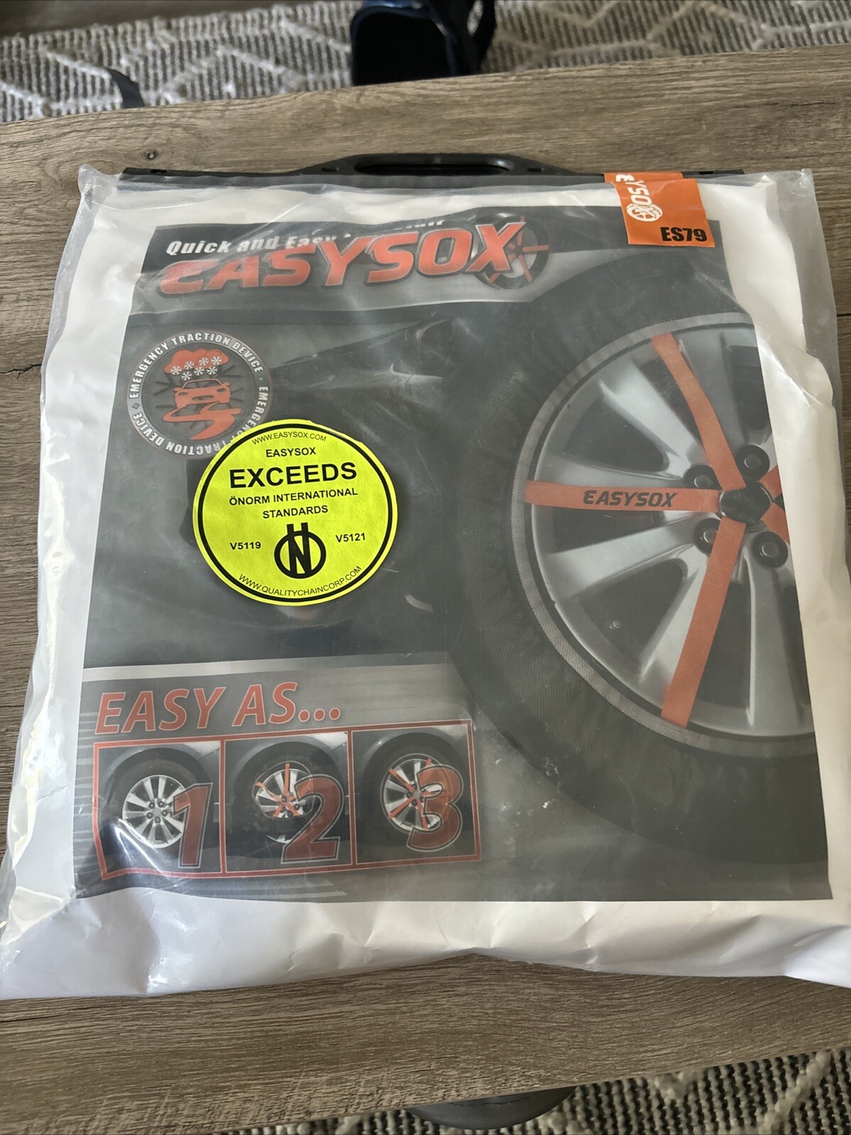 Easysox ES79-Quality Chain Corp. Emergency Traction Device Socks Brand New