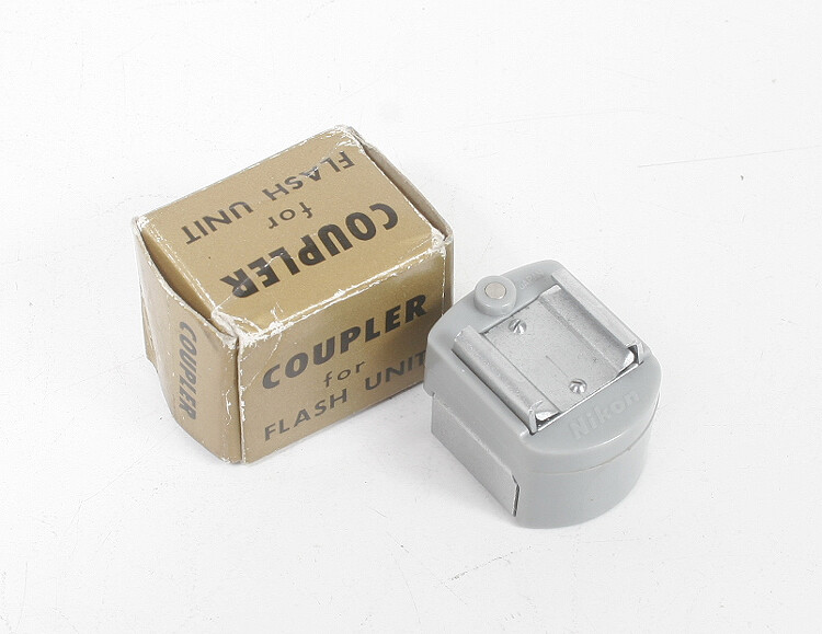 NIKON FLASH COUPLER FOR F, TYPE 3A BOXED/161456