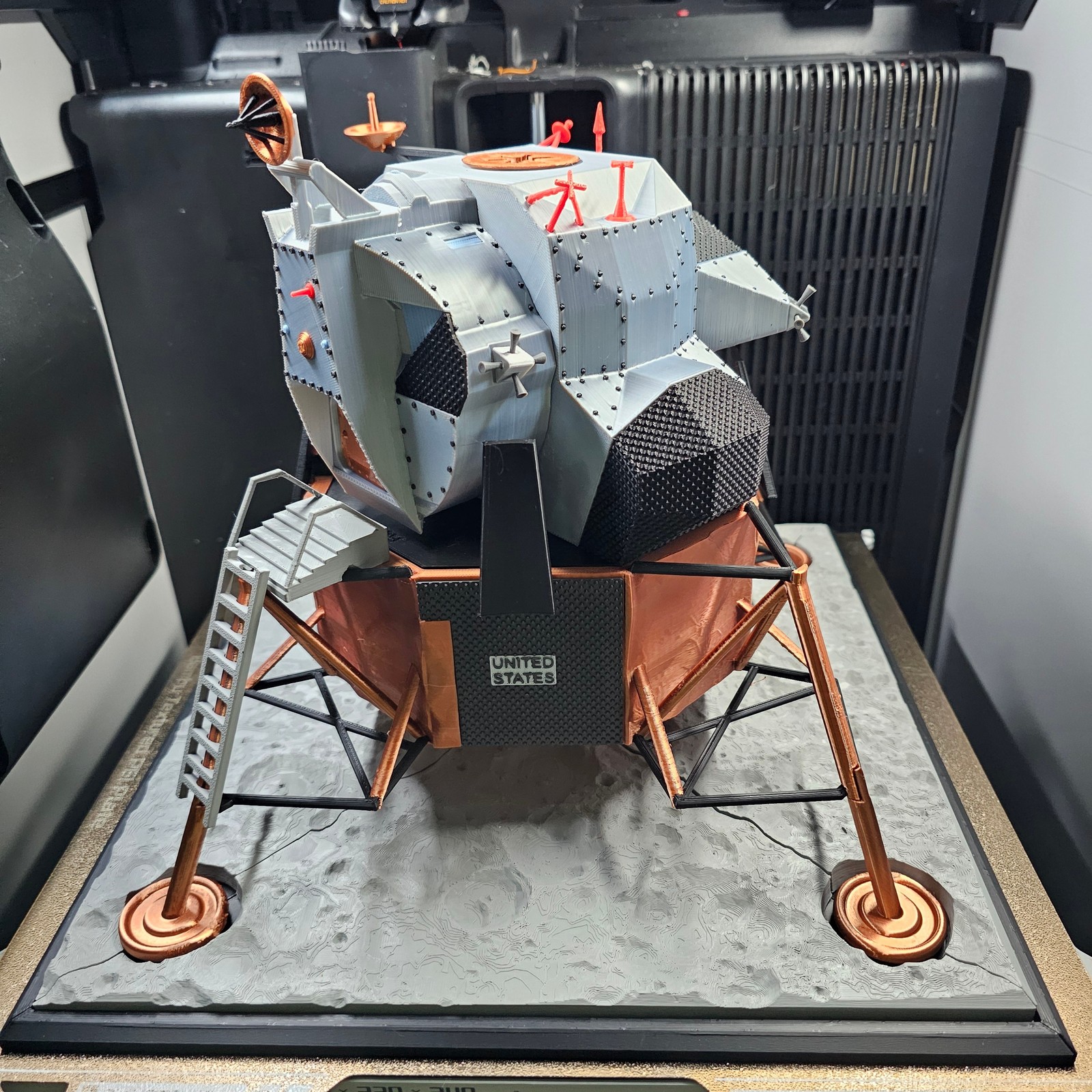 1/32 US NASA Apollo Lunar Module 3D Model LM Completed Painted Detailed Detailed