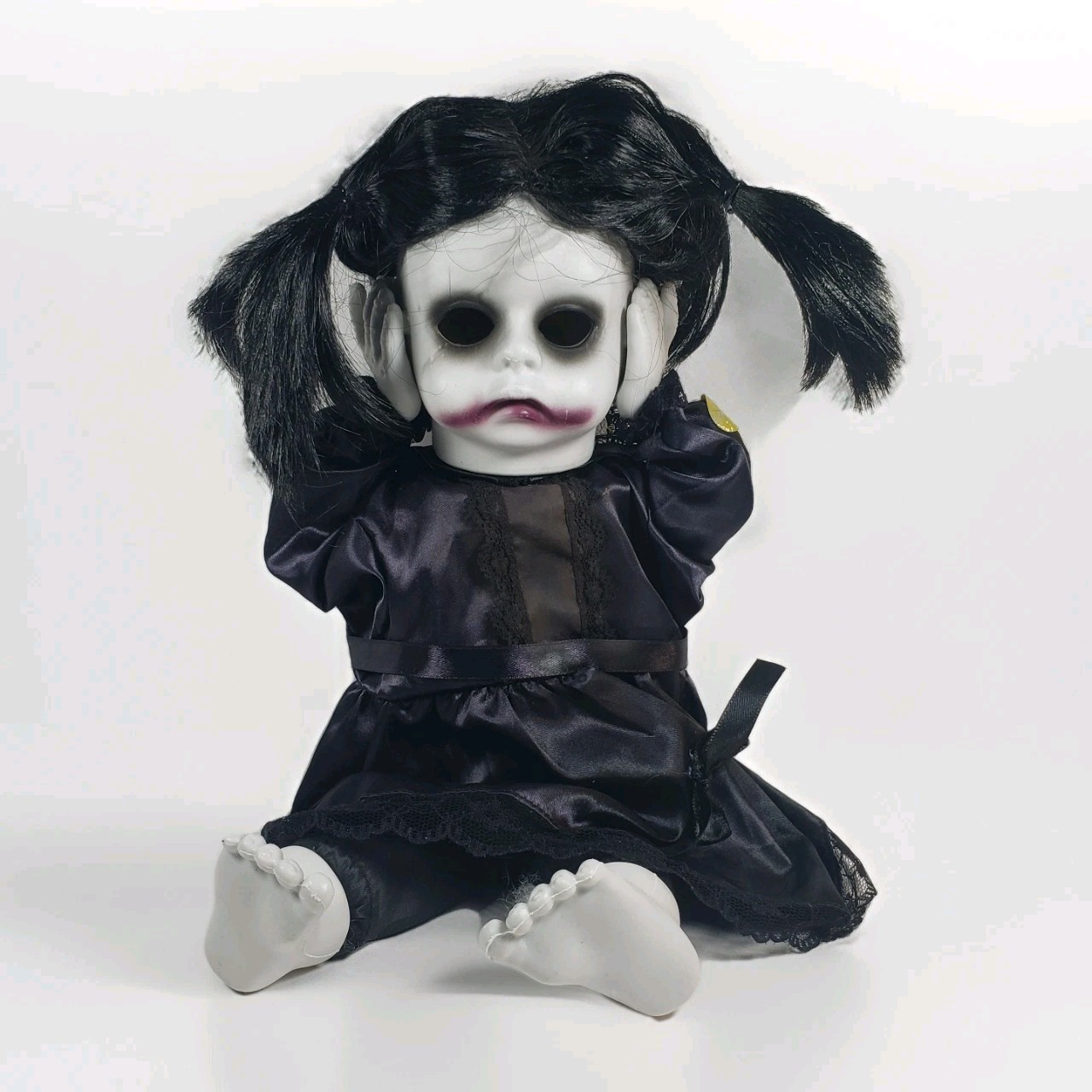 Spooky Halloween 14” Animated Doll. Lights Up, Lifts Head, And Talks.  Works