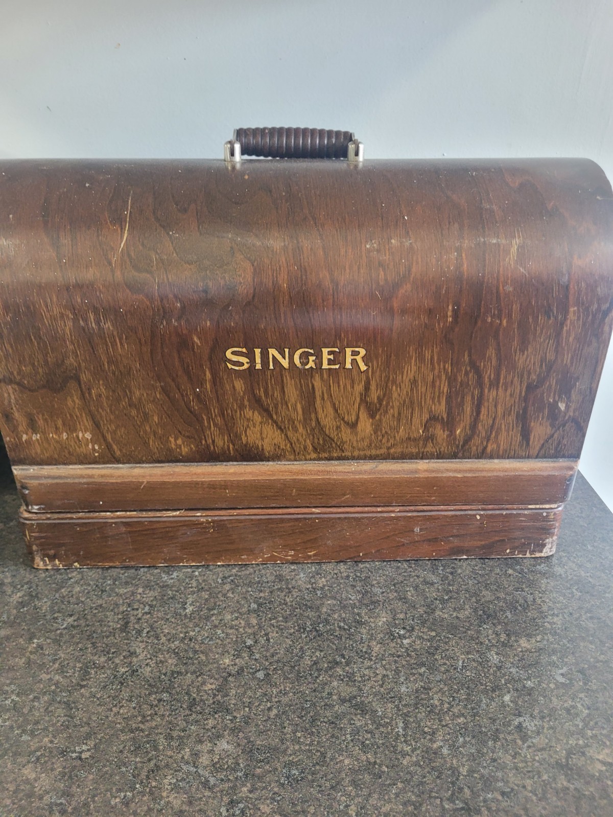 Vintage Singer 3/4 Bentwood Carrying Case Dark Brown Fit Models 99, 28, 128