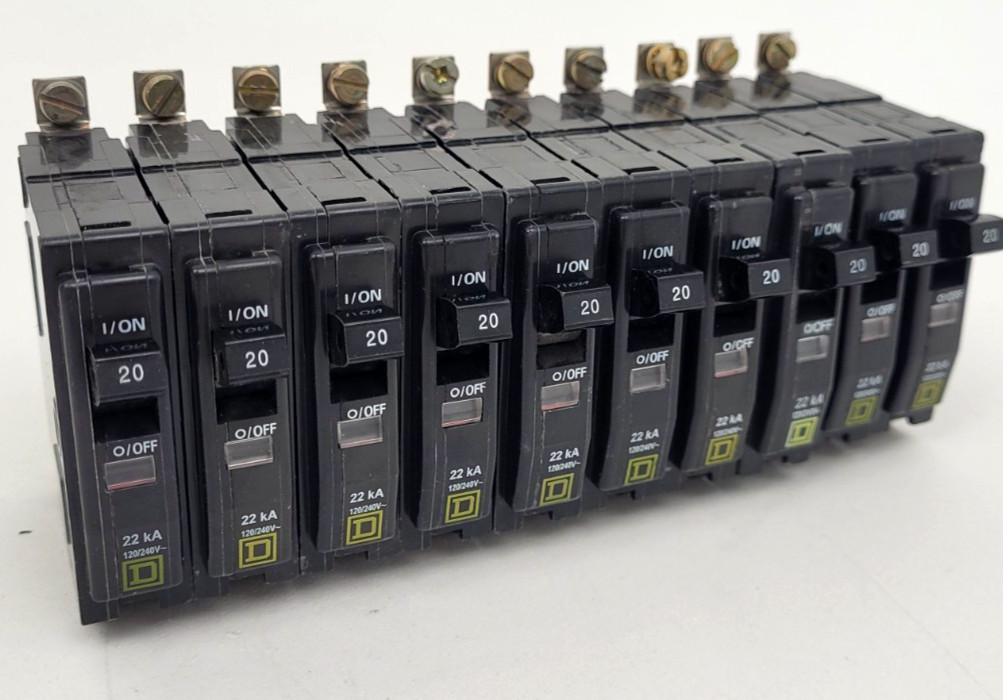 Lot of 10 - QOB120VH Square D 20 Amp Circuit Breaker 22kA - Next Day Option