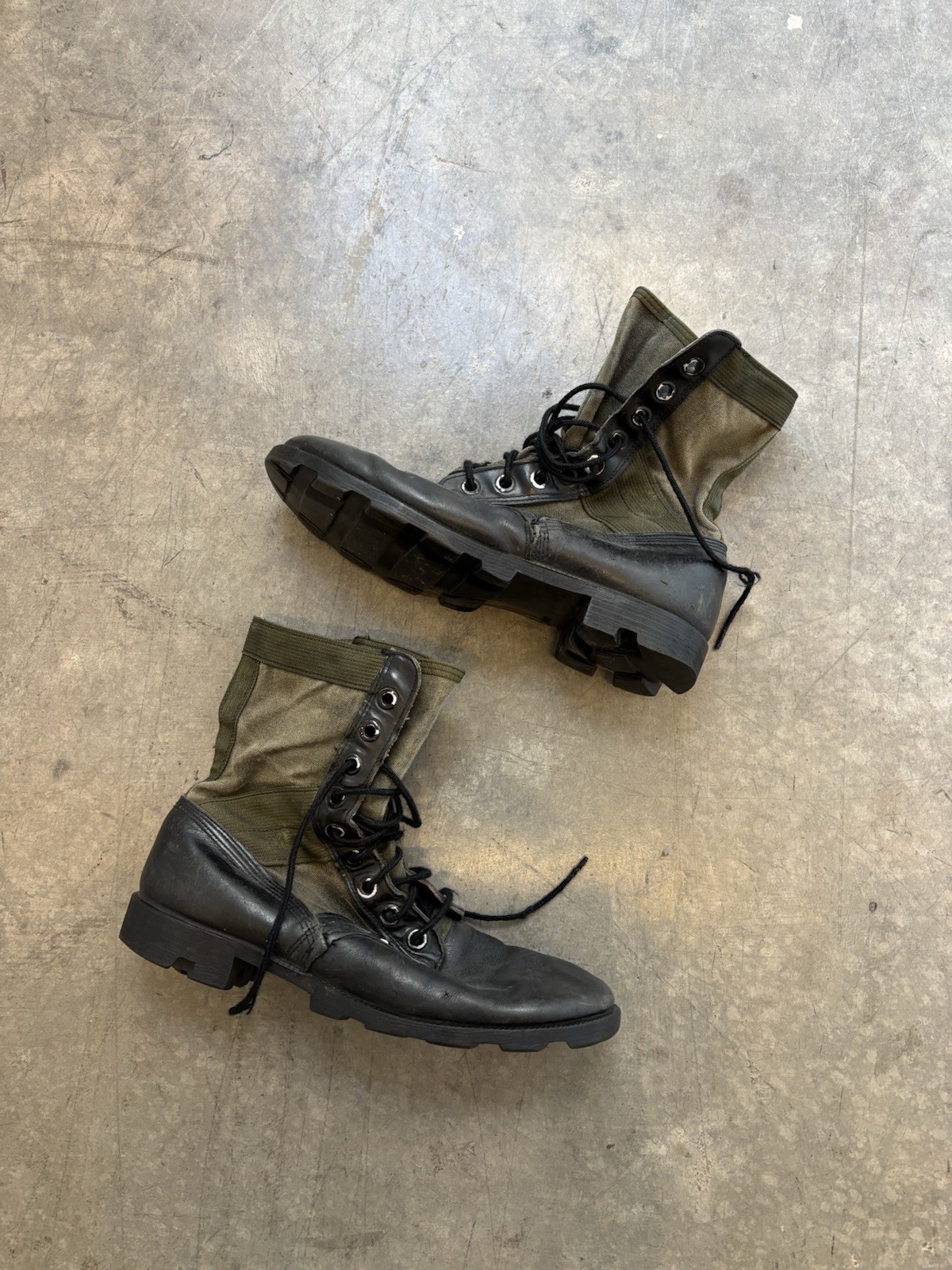 Vietnam War Original US Military Jungle Boots Green Canvas Black Leather 9.5M