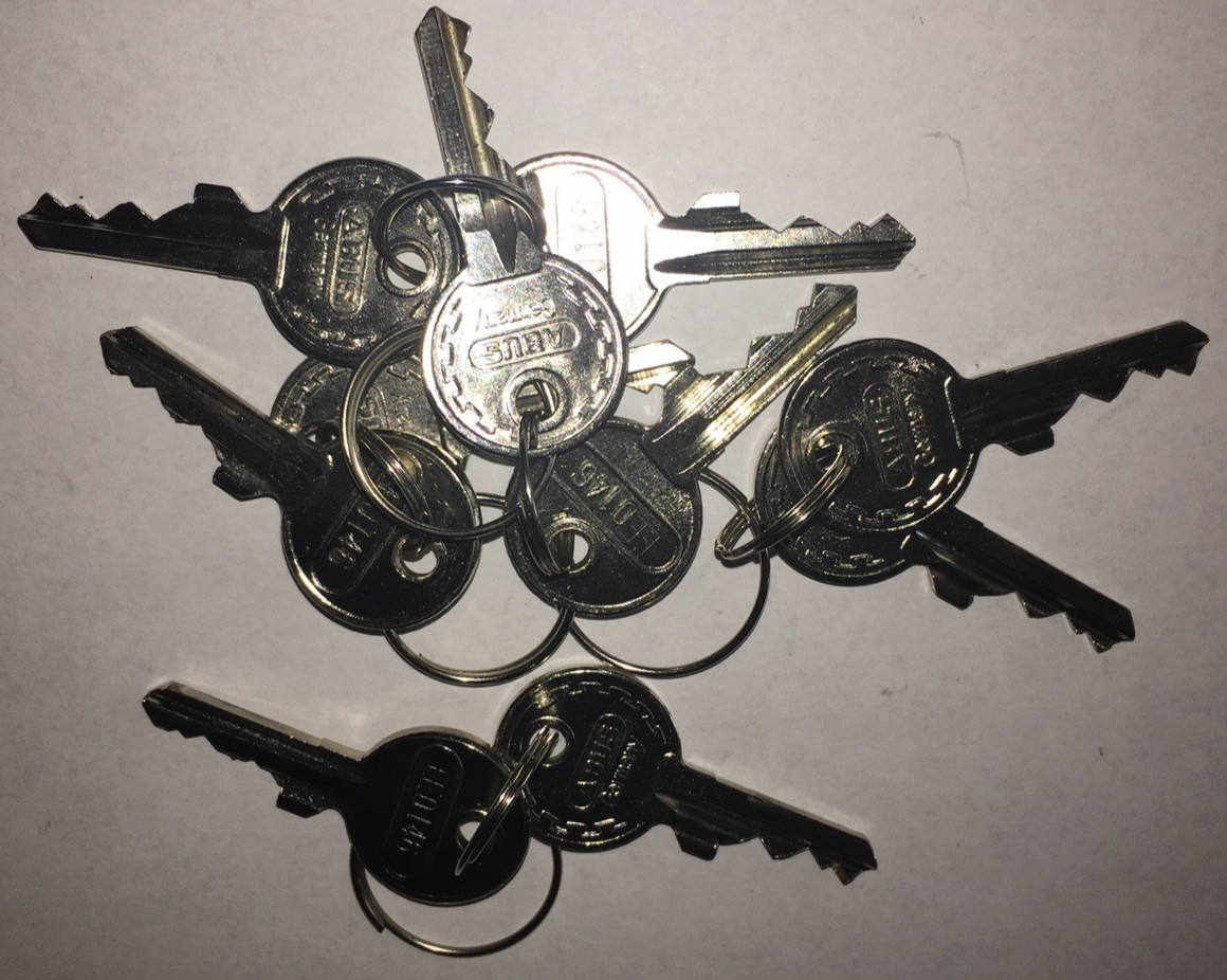 3 Abus Diskus No. 24 keyed padlocks & keys