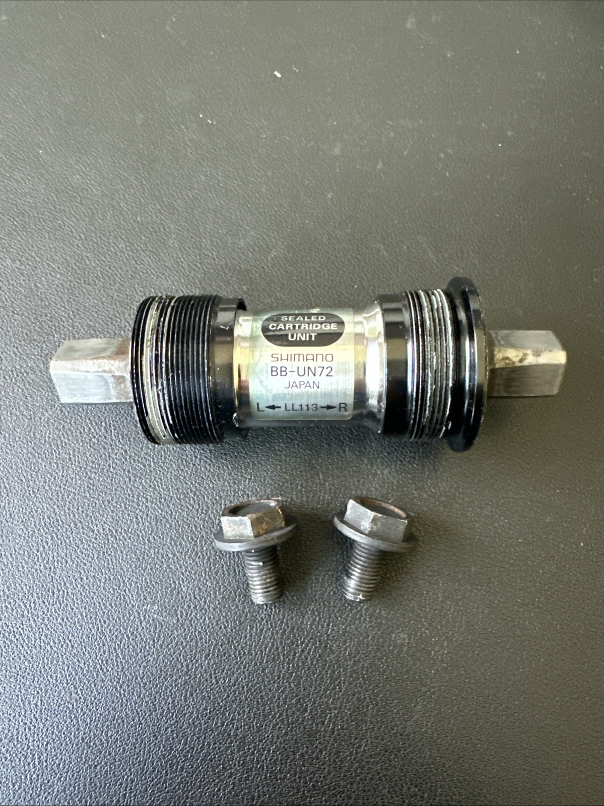 Shimano BB-UN72 Bottom Bracket - 68mm English Threaded - 113mm Width