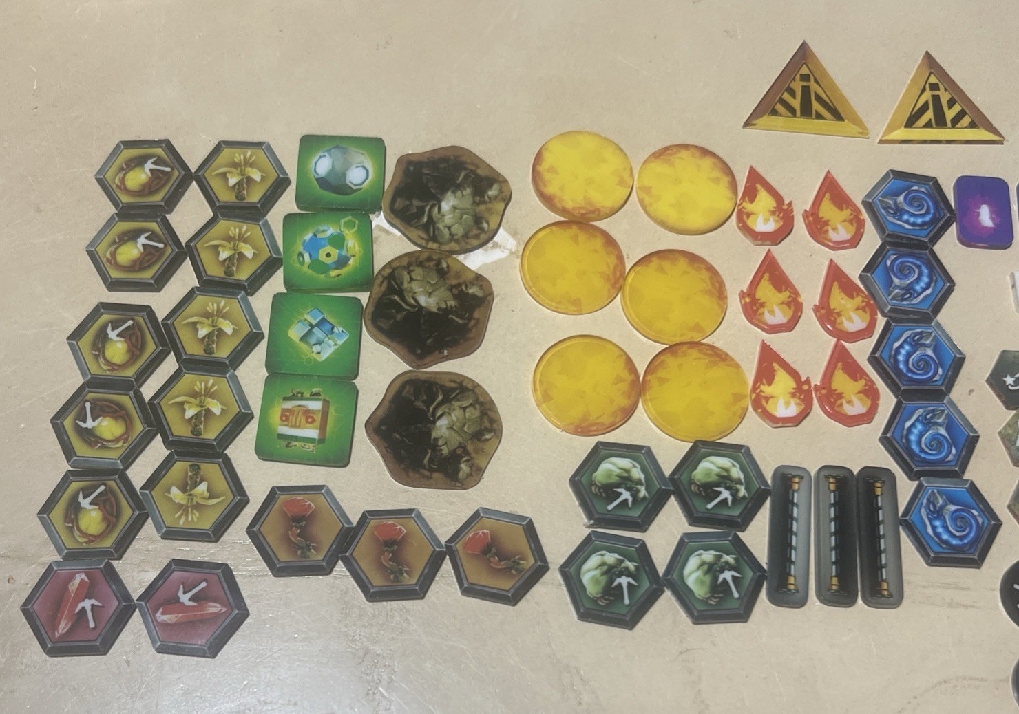 Deep Rock Galactic Board Game 116 Plastic Tokens Pieces