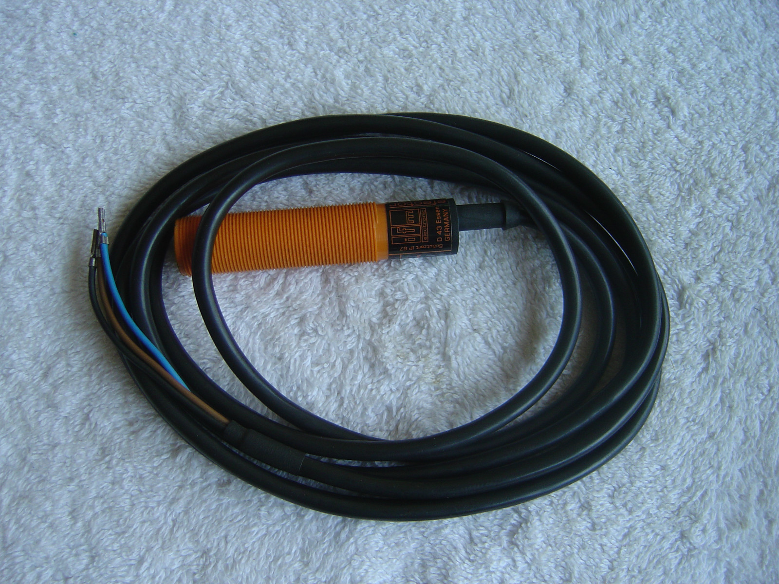 NEW   EFECTOR Proximity Sensor   IG-3008 LBPOG