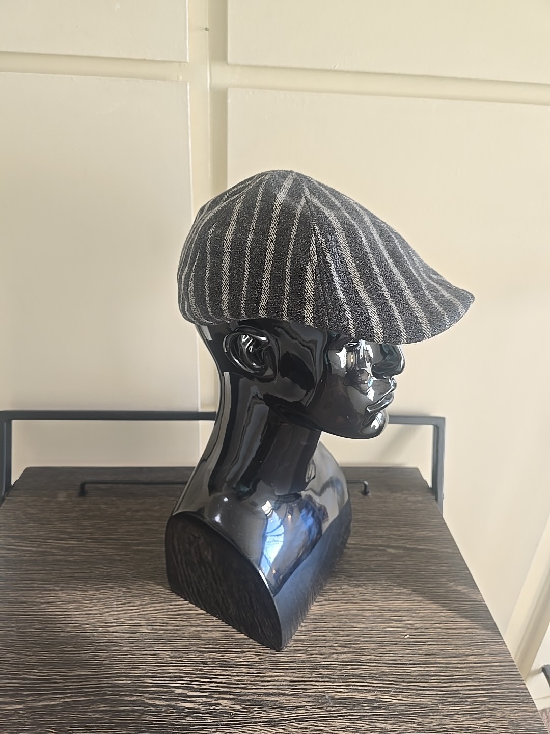 CooperSquare Hat Silk-lined Flat Cap Dark Gray Medium Striped, NEW