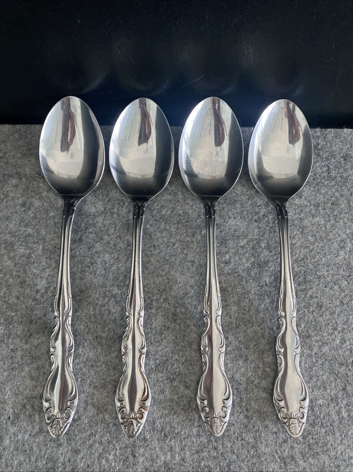 4 TOWLE/SUPREME CUTLERY STAINLESS FLATWARE, "PIERRE" PATTERN DINNER SPOONS