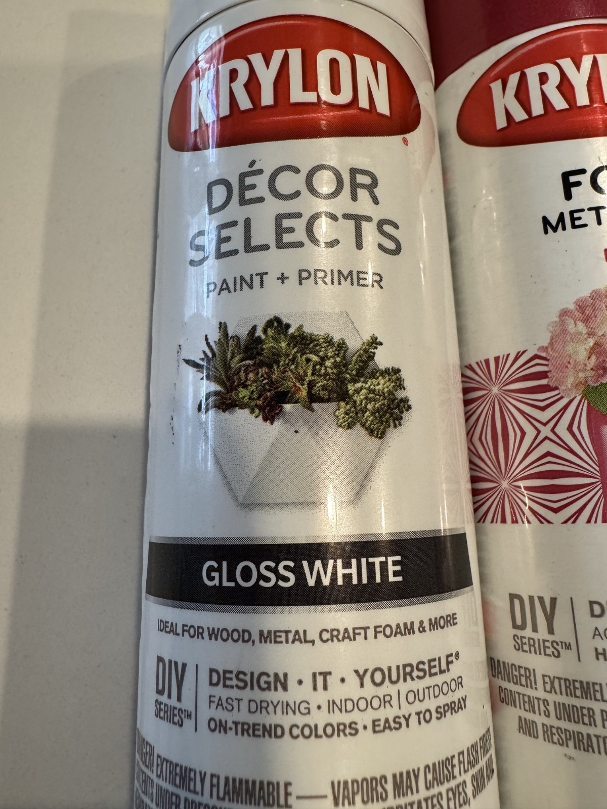 Krylon® Premium 6549 GLOSS WHITE  Spray Paint AND PRIMER 6 ounce