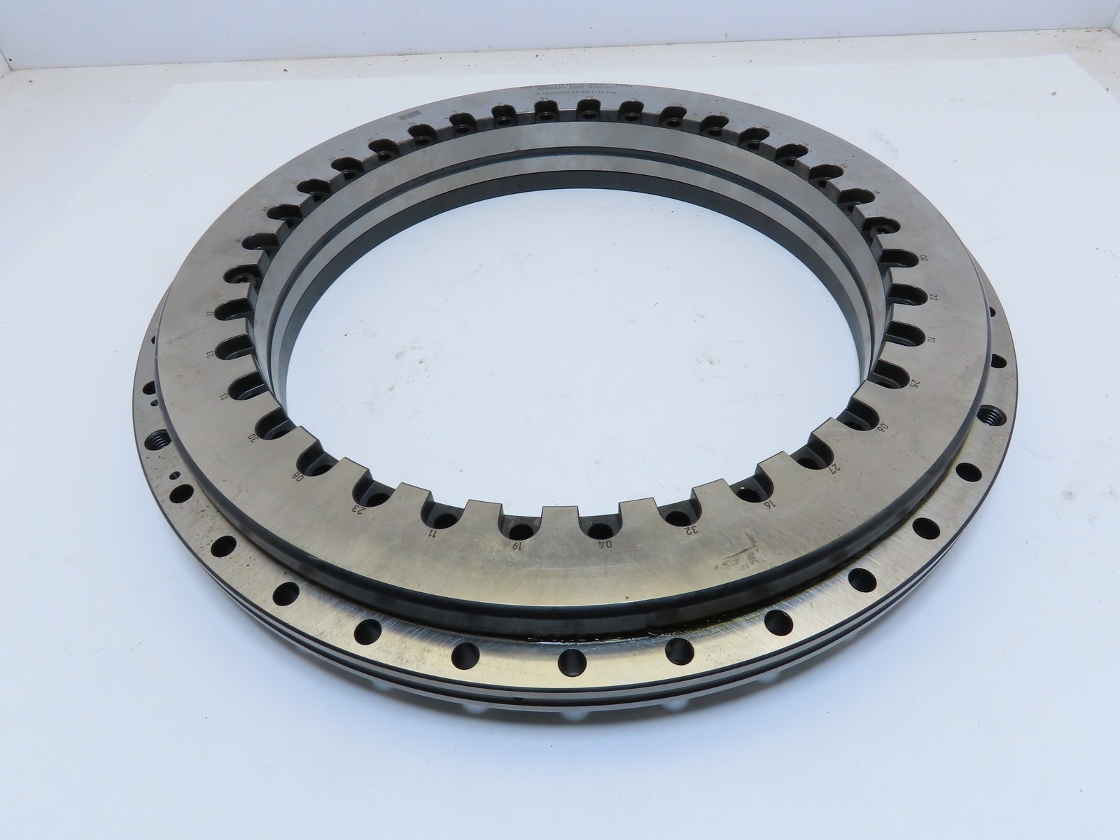 INA 0889030798033 325mm ID 450mm OD Ring Turntable Bearings for Rotary Tables