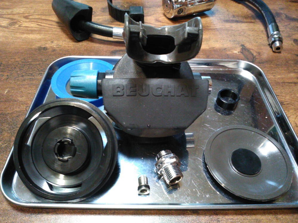 BEUCHAT VS-10 ADJUSTABLE / 941372 SCUBA DIVING REGULATOR.