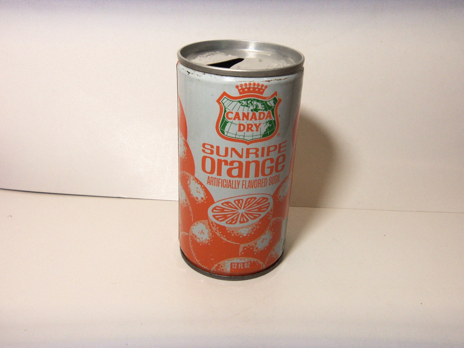 CANADA SUNRIPE ORANGE SODA  12 OZ STEEL CAN, TWINSBURG, OHIO.  VINTAGE