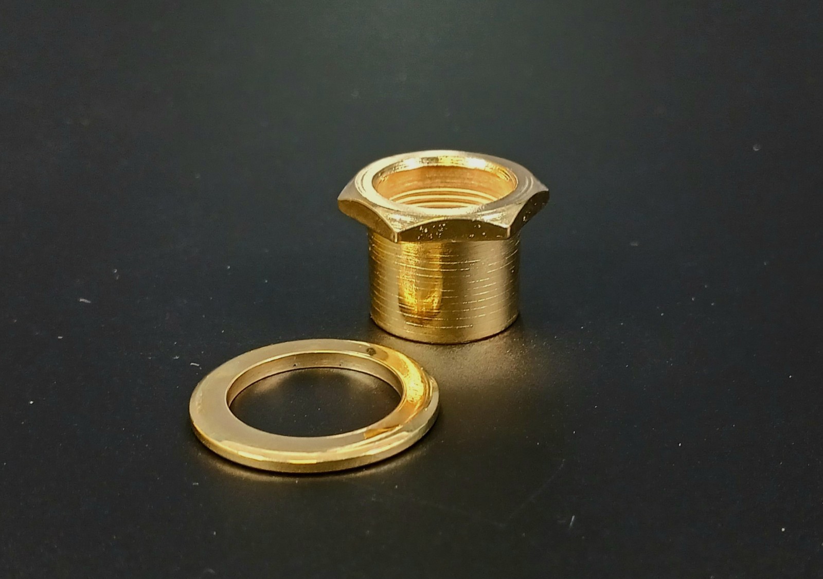 Hipshot B/Tuner Adapter -G - 1/2" USA Ultralite to 5/8" (16mm ) - 0206629NUT-G