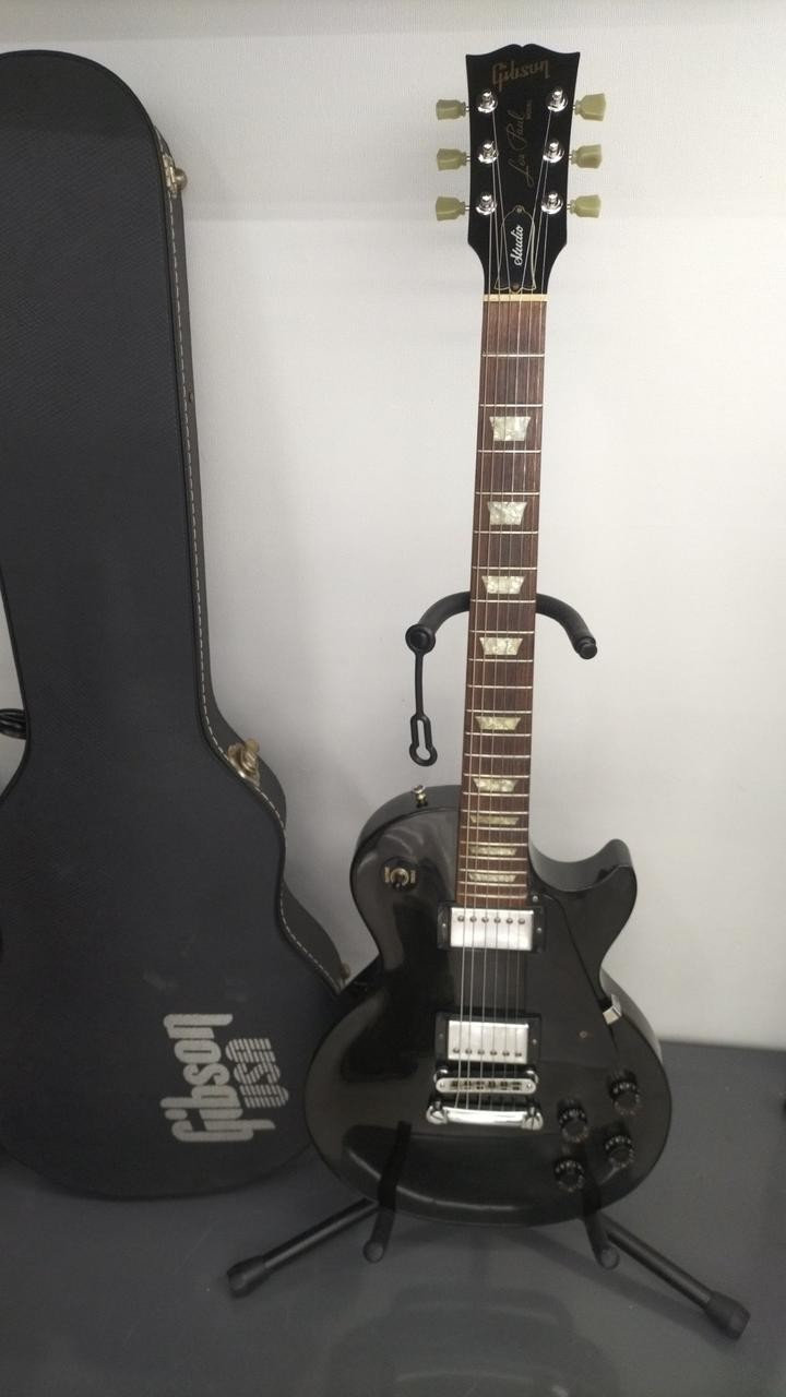 GIBSON USA / LESPAUL STUDIO (no260208)
