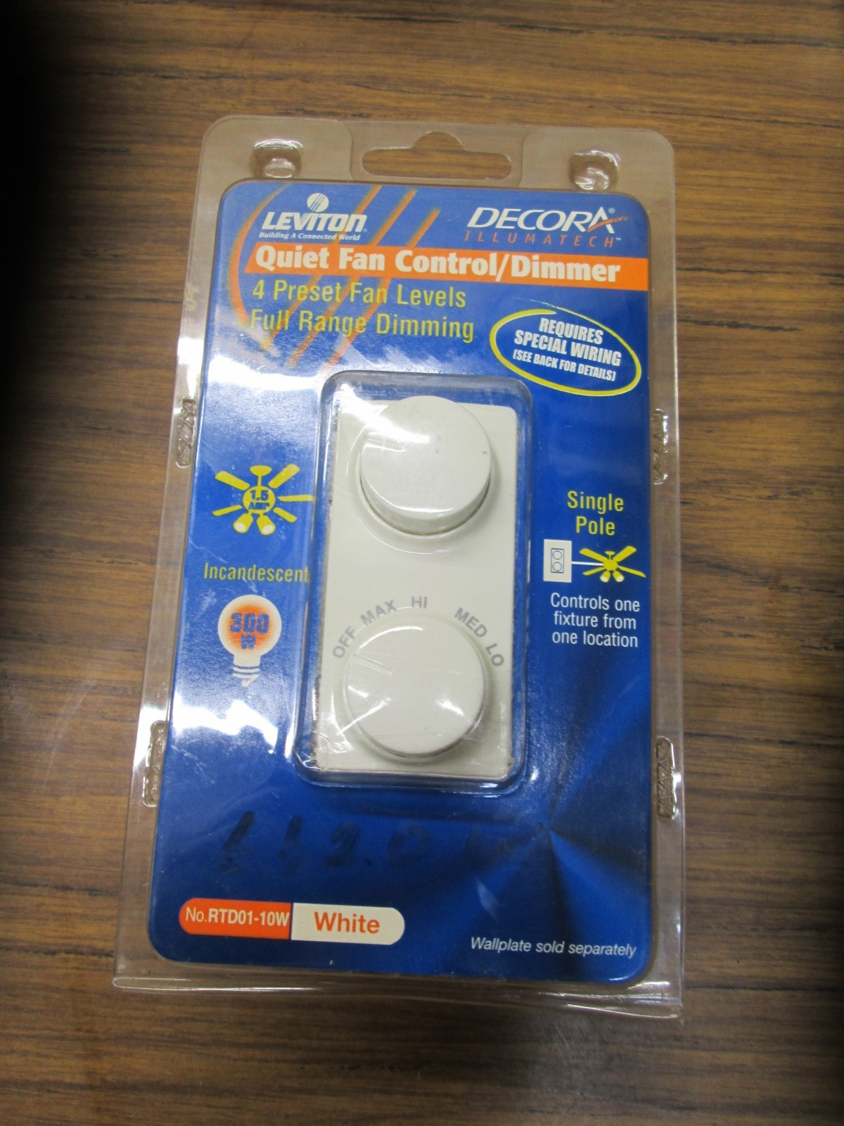 Leviton Decora RTD01 Quiet Fan Control Dimmer White Single Pole Rotary