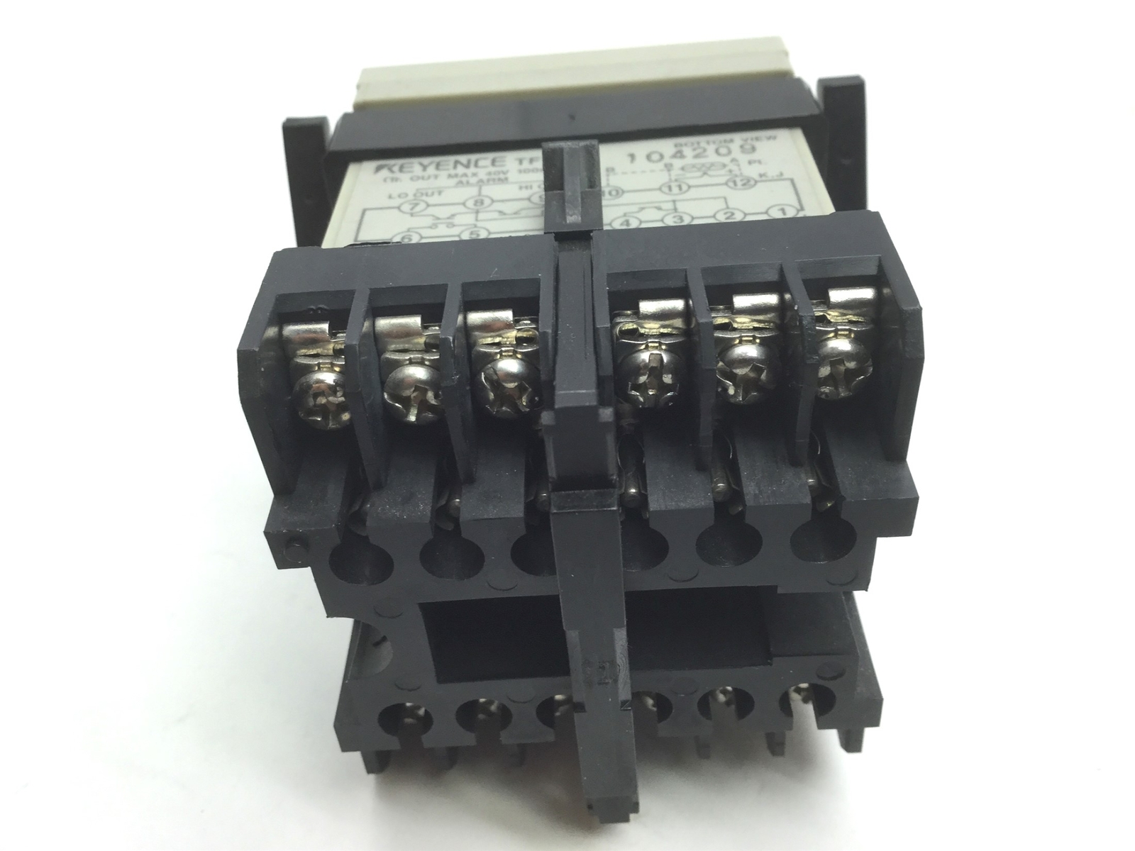 Keyence TF1-15 Temperature Controller Panel Mount Voltage 12-24VDC