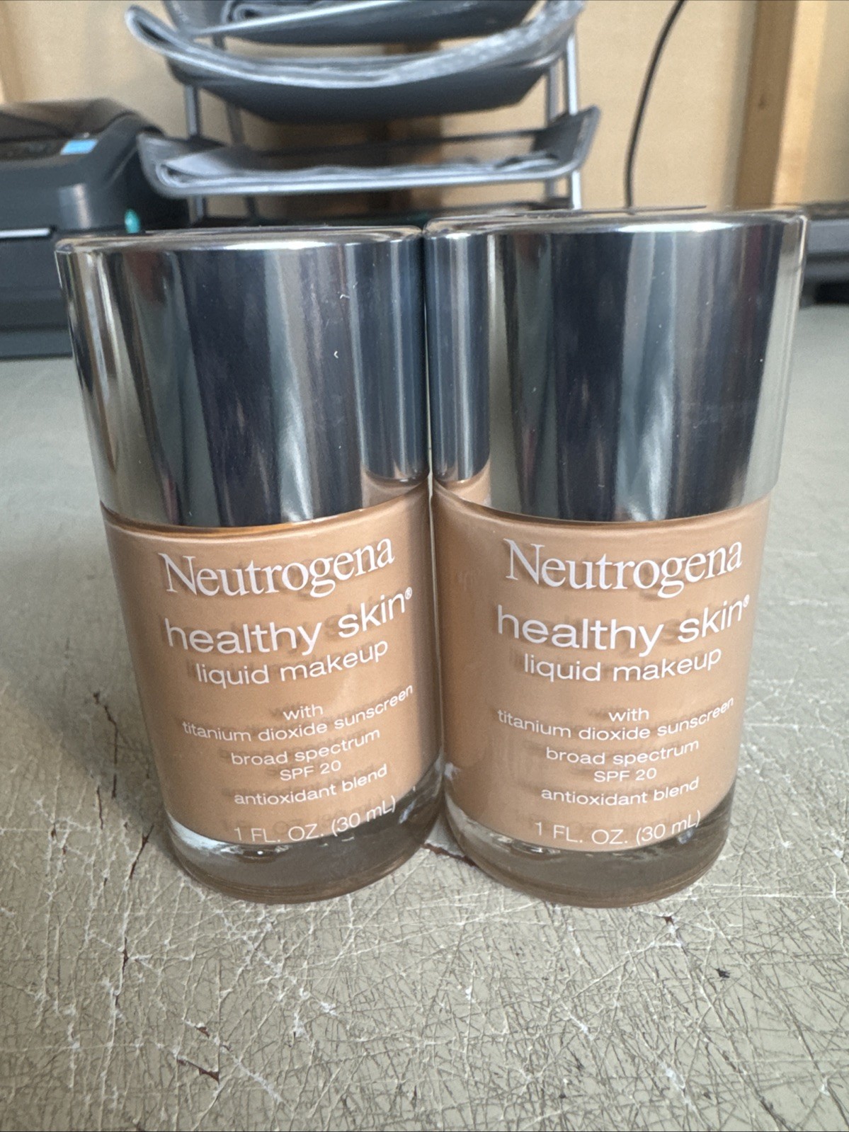 PICK SHADE - Lot of 2 - Neutrogena Healthy Skin Liquid Makeup SPF 20 - 1 oz