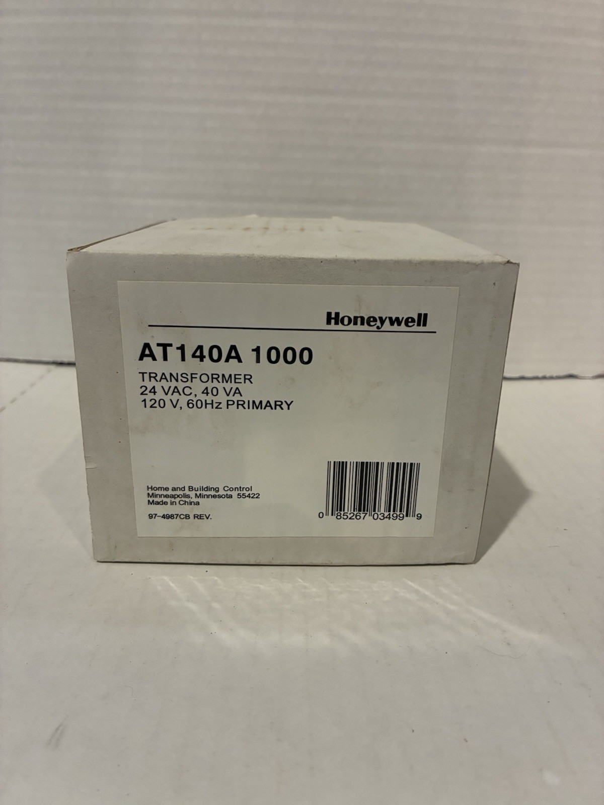 Honeywell AT140A 1000 Transformer 24VAC,40VA,120V,60Hz Primary NOS