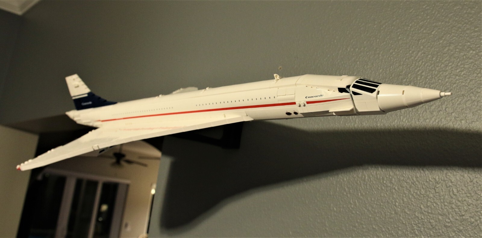 Ultimate Display Solutions wall mount display for Lego 10318 Concorde in flight