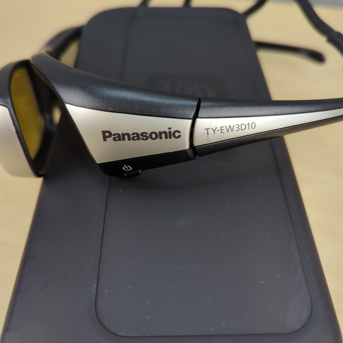 LOT of 3 Panasonic TY-EW3D10 3D Full HD Glasses w/ Cases