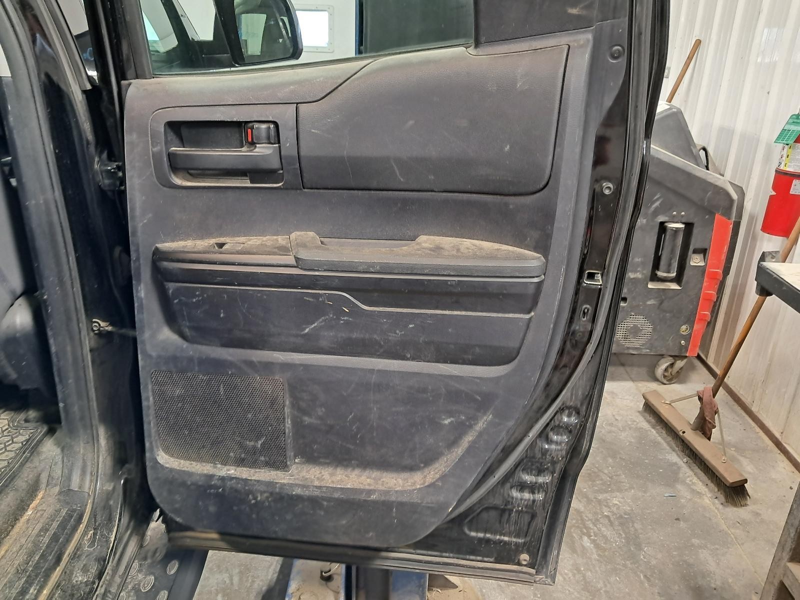 2016 TOYOTA TUNDRA RR Door Trim Panel