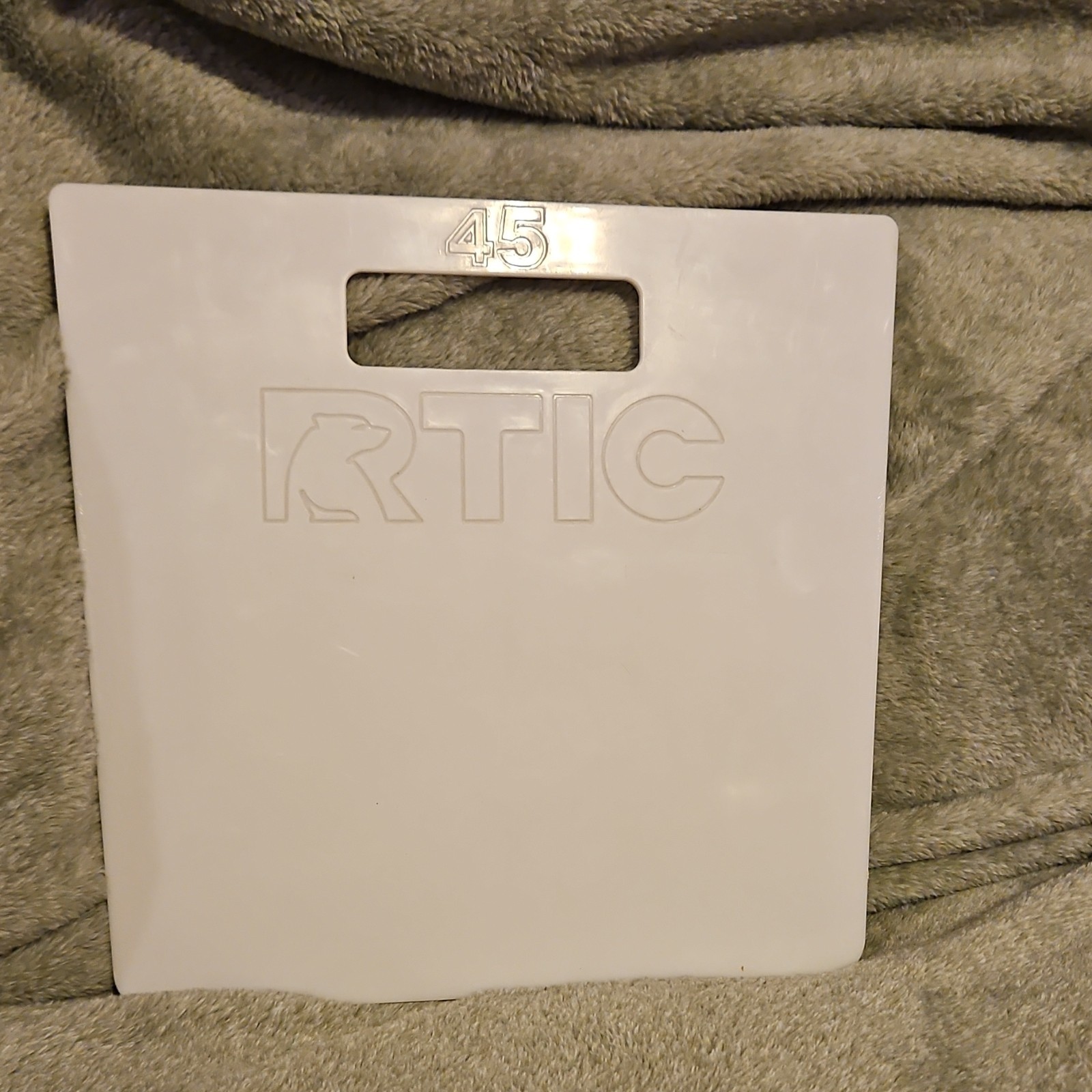 RTIC 45 Cooler Box Divider/Cutting Board 45 qt White Plastic Solid Plain