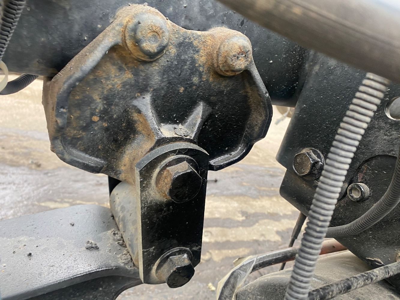 Front Leaf & Springs N/A Used P-13413