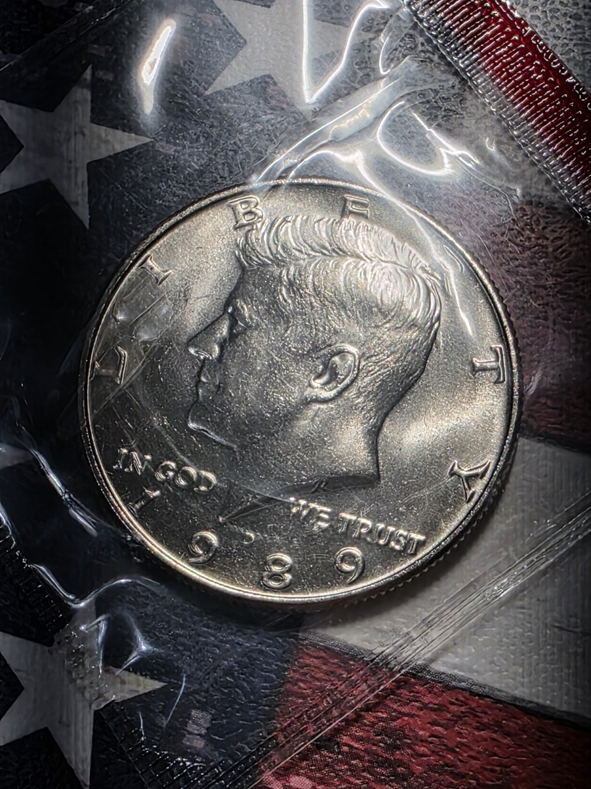 1989 P+D KENNEDY HALF UNCIRCULATED STILL IN MINT CELLO "FREE SHIPPING"