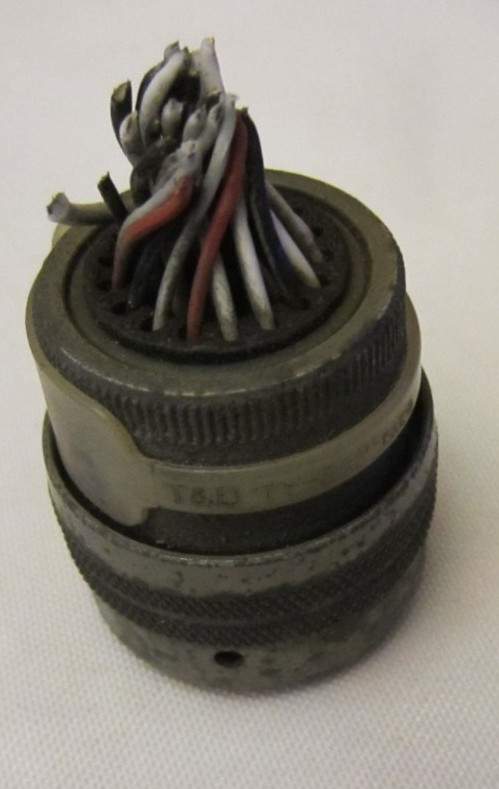 CONNECTOR FOR COLLINS VERTICAL REFERENCE 333D-11T VG#1 BENDIX CONNECTOR