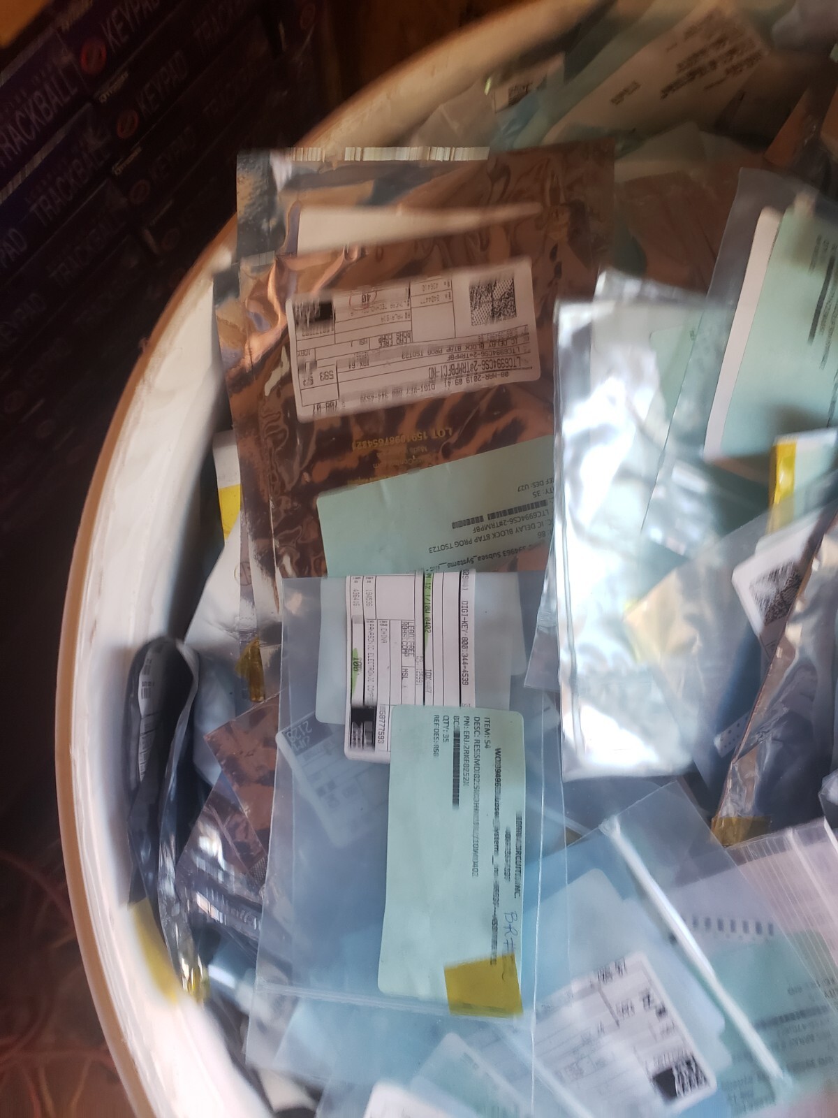 Huge Lot of random SMD components Mixed different components 8x8x8 box (OSSD)