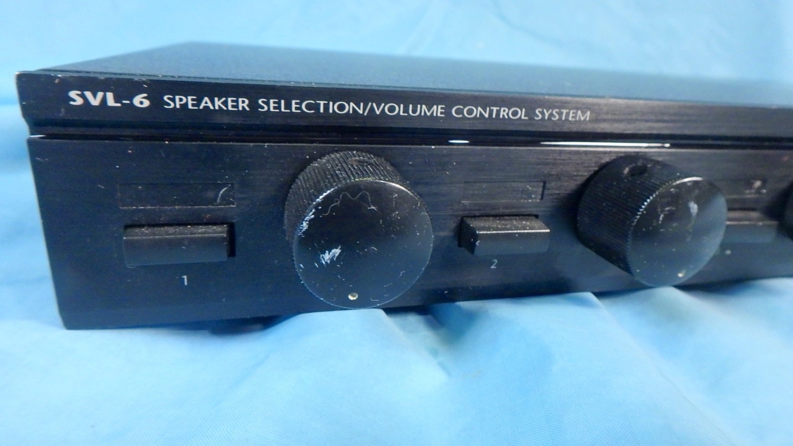 Niles SVL-6 Speaker Selector/Volume Control System USED