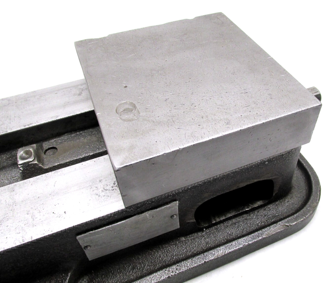 KURT ANGLOCK 6" MILLING MACHINE VISE - #D60