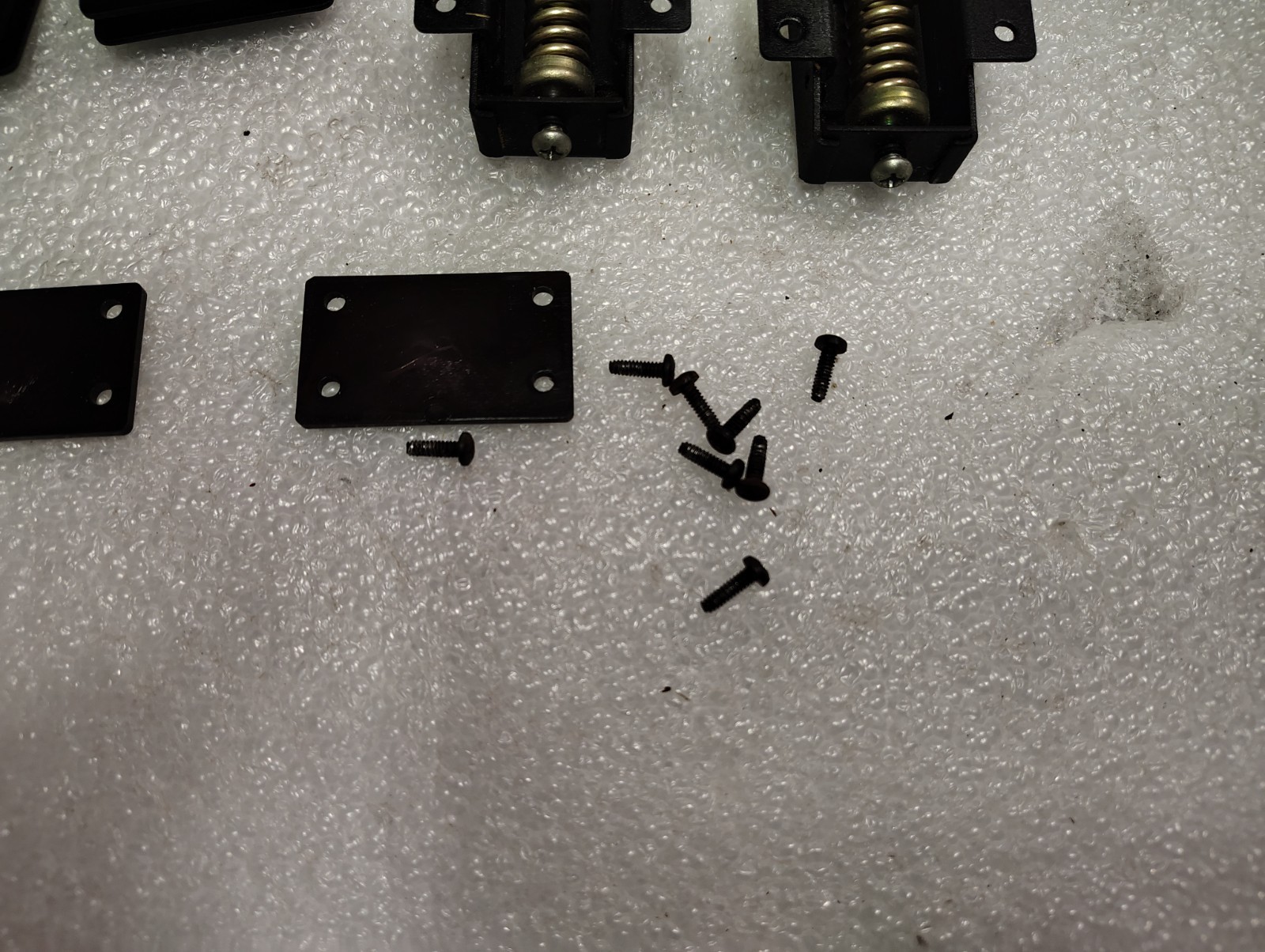 Harman Kardon Rabco ST-7 turntable hinges, 1 pair
