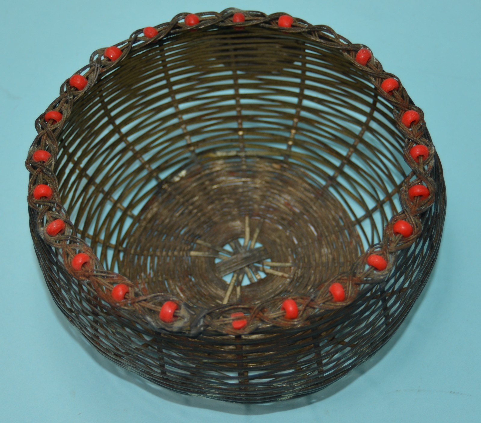 Niagara Falls souvenir woven metal basket with beaded edge