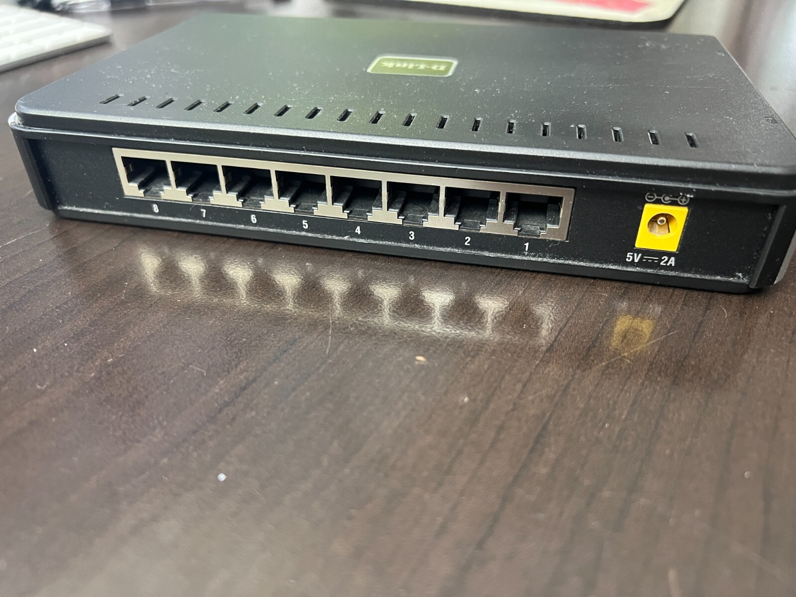 D-Link DGS-2208 8-Port Desktop Network Switch