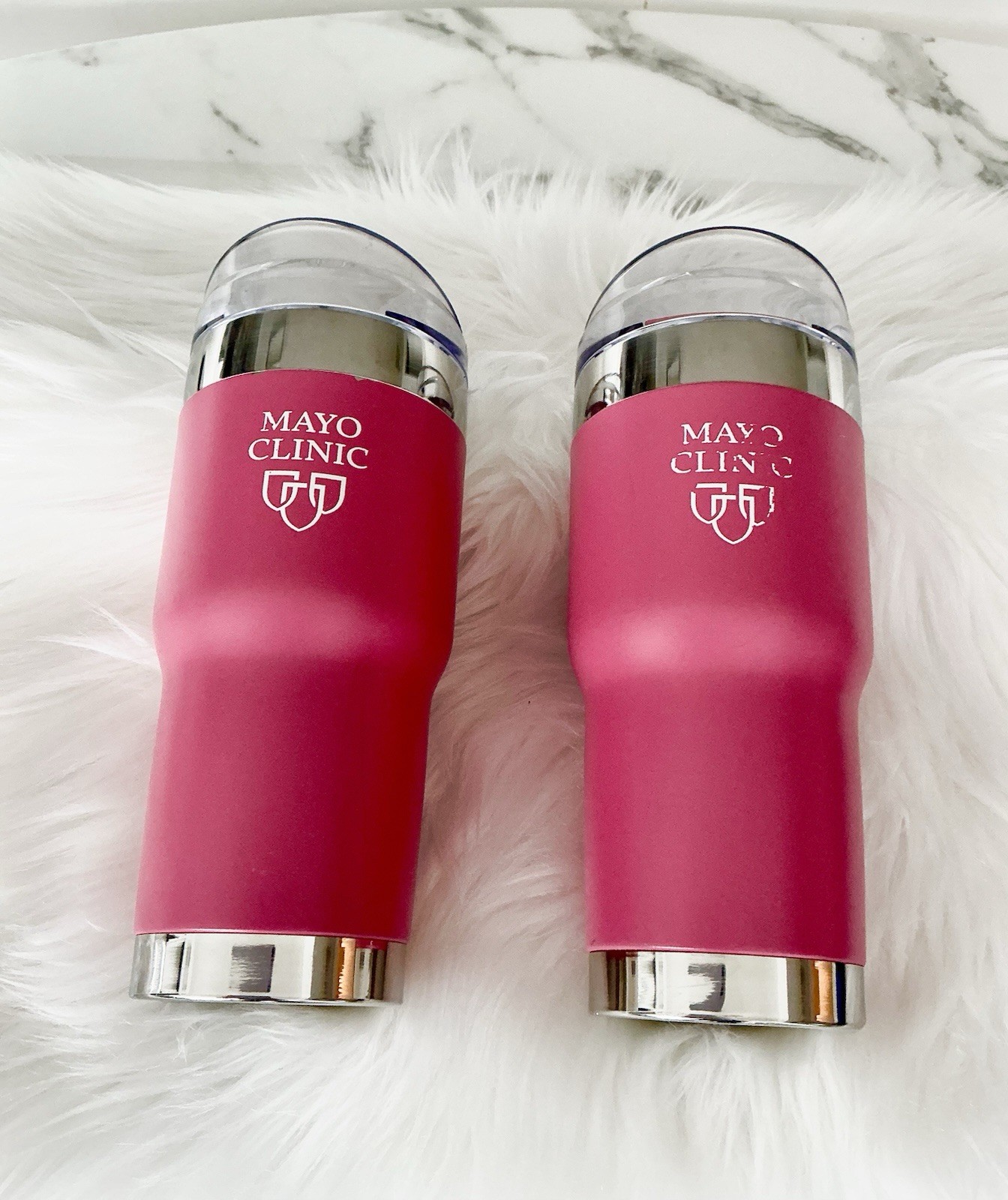 2 Mayo Clinic Travel Giant 32 Ounce Insulated Cups Tumblers with Lid