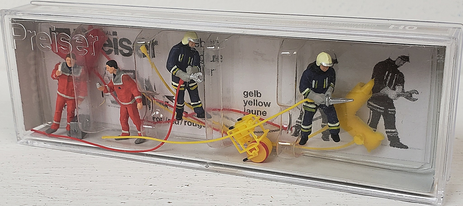 PREISER NEW #10625 HO 1/87 Scale Set of Firemen & EMTs with Tools & Jaws of Life