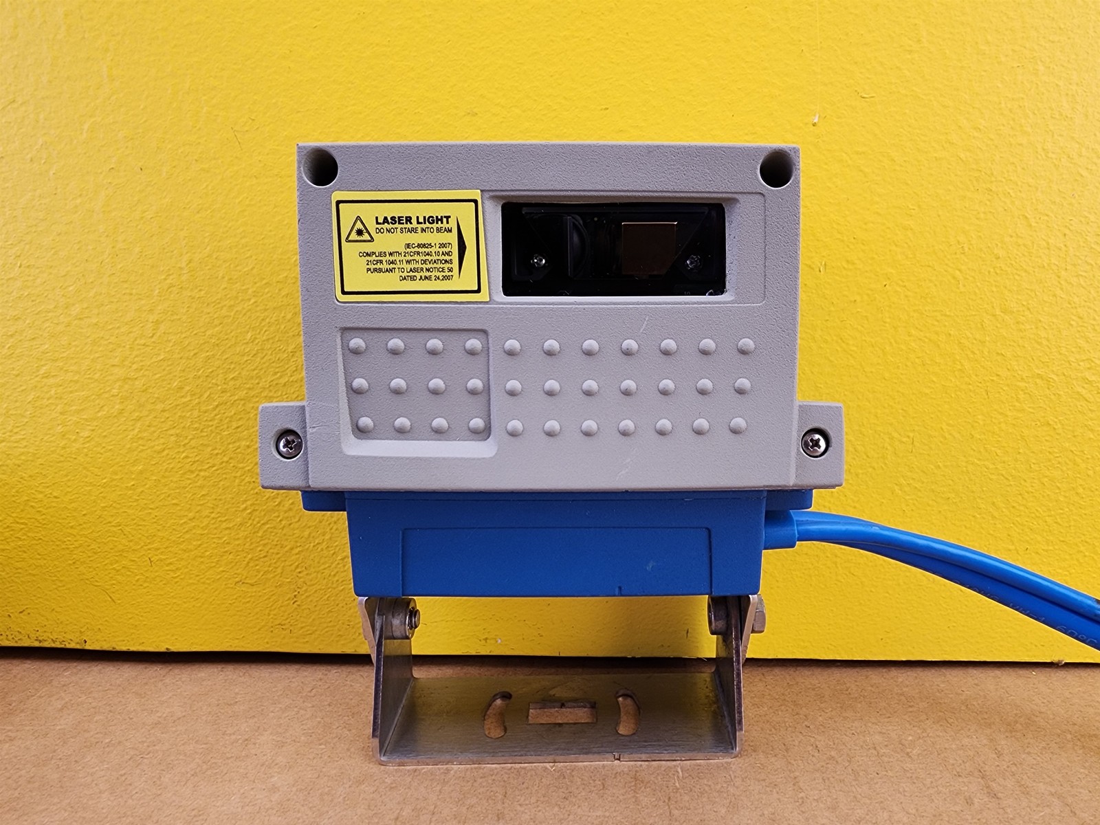 Datalogic Accu-Sort 1000067753 Industrial Laser Scanner w/ Base/Interface/Sensor