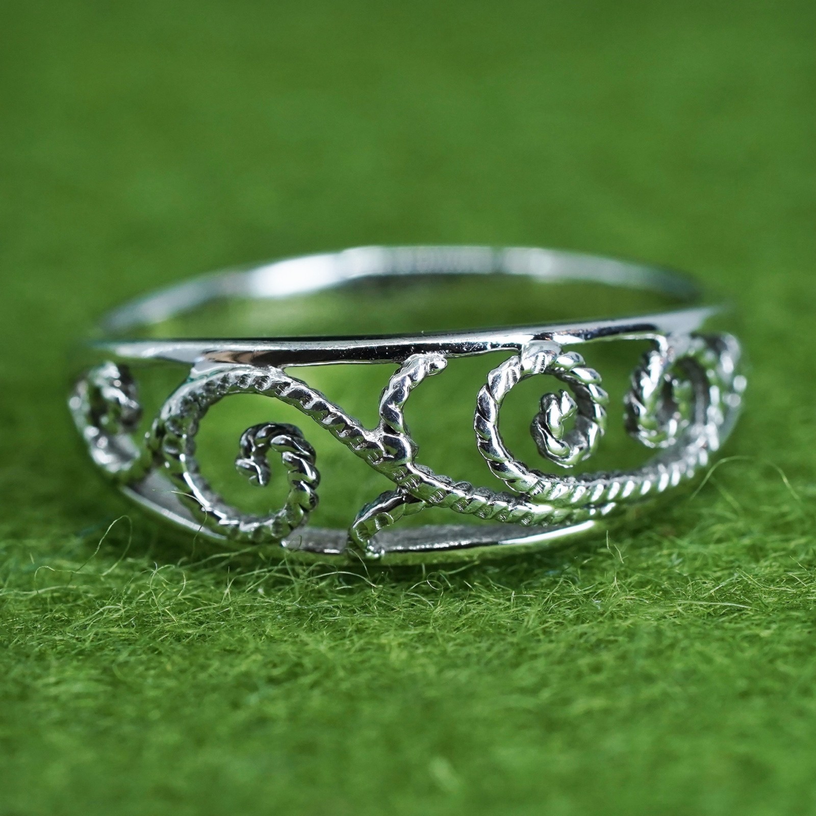 Size 7, Vintage sterling silver handmade sprial ring, 925 silver statement band