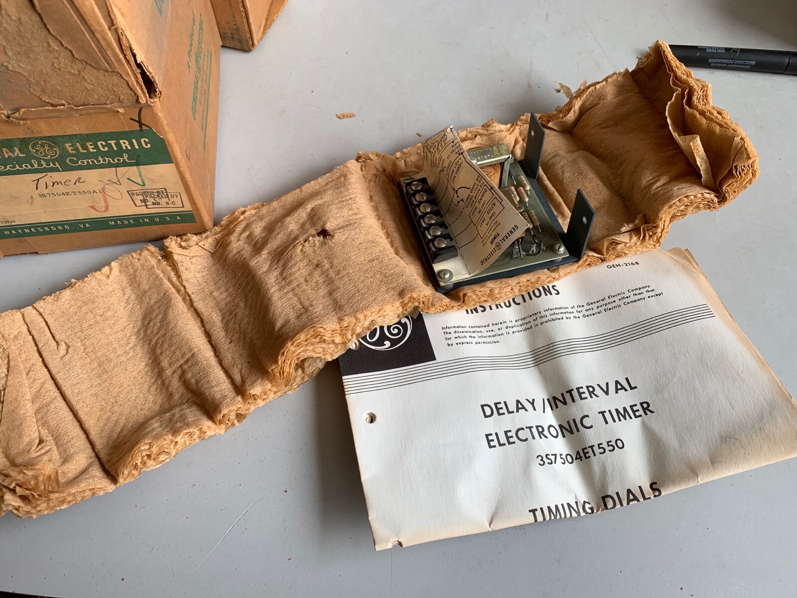 Two (2) GE Specialty Control Delay Interval Electronic Timers 3S7504ET550A1, NOS