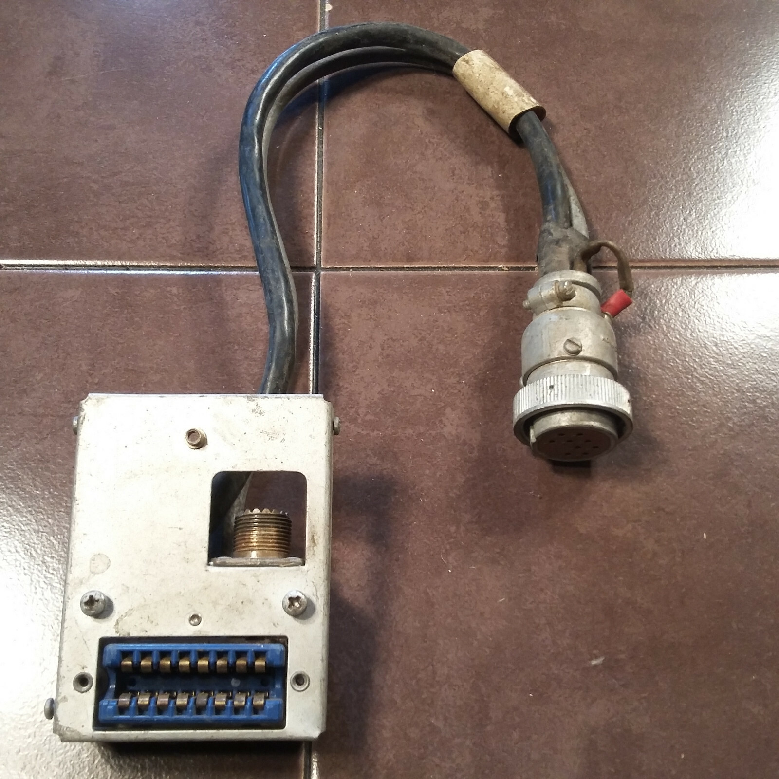 Bendix ADF T-12 Series Backplate with connectors & Indicator wiring 2V005-16