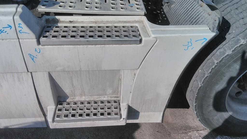 For 2018 VOLVO VNL SIDE FAIRING Left ,  OH