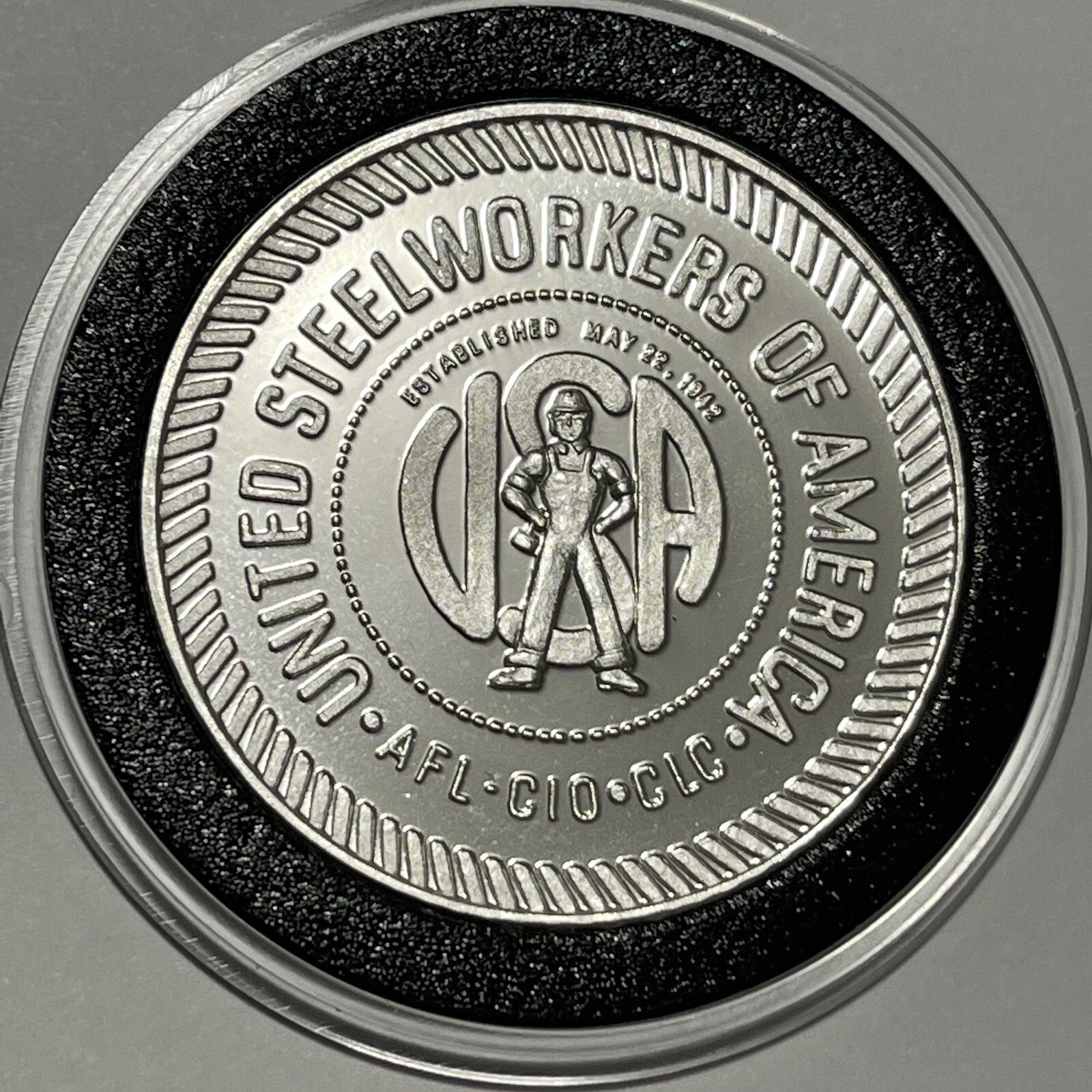 1985 United Steelworkers of America Rare Coin 1 Troy Oz .999 Fine Silver Round