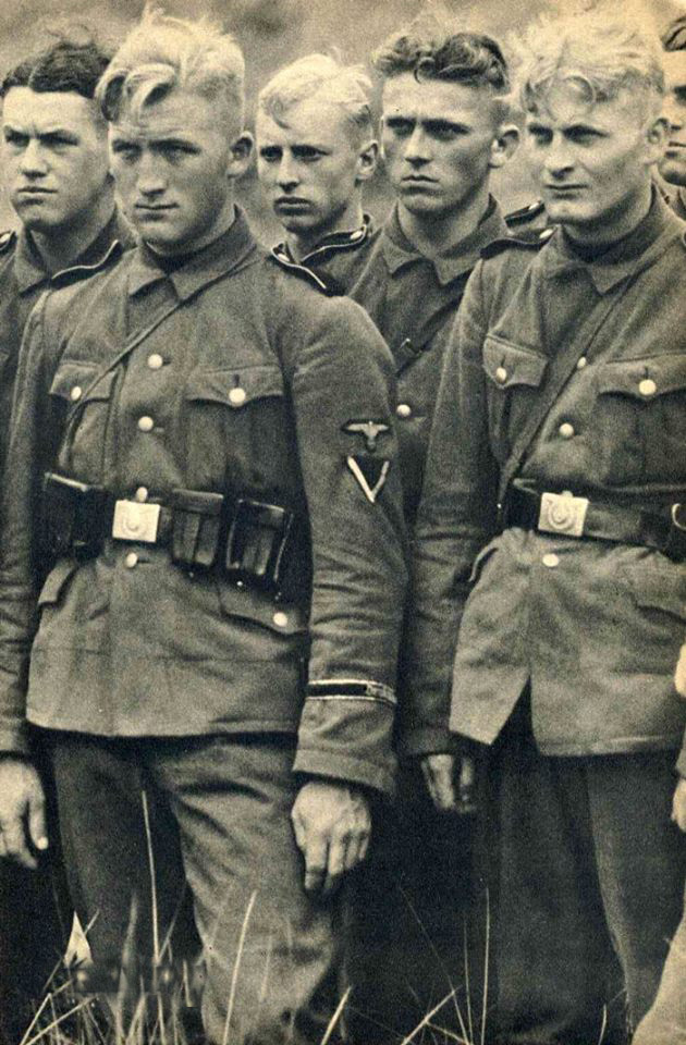 WWII B&W Photo German Soldiers in 1940  WW2 World War Two Wehrmacht  /2070