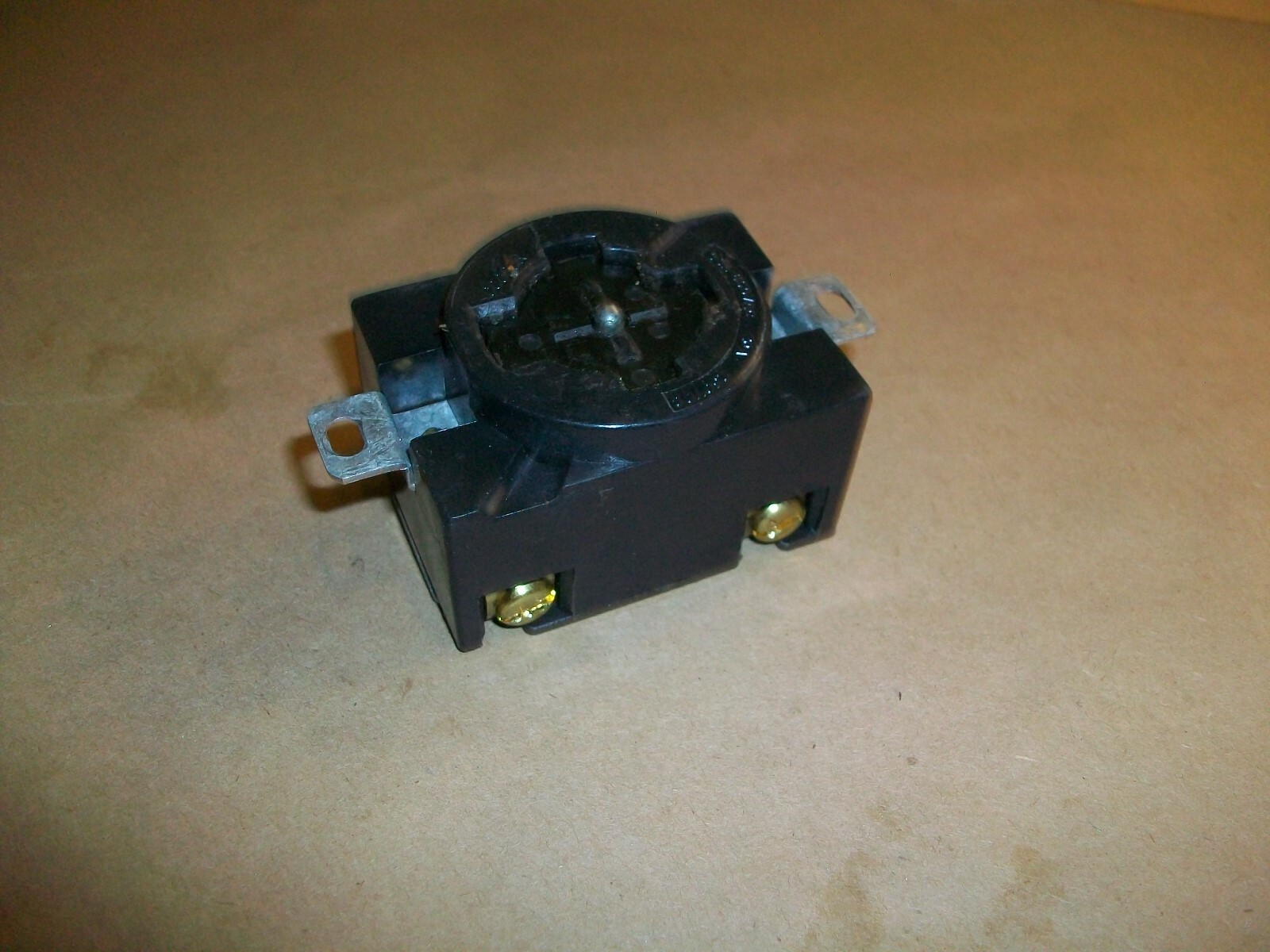 COOPER Power Lock 30amp Twist Lock 600vac WELD SOCKET
