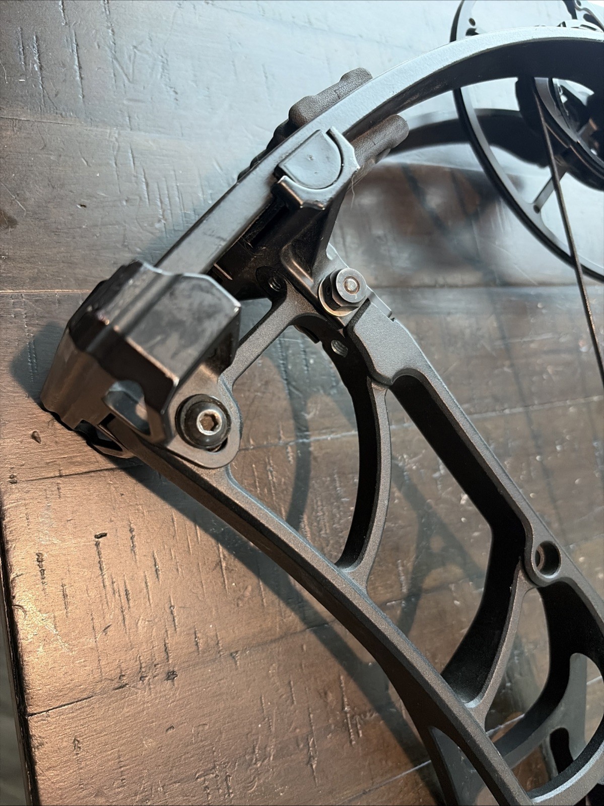 Elite Omnia Rh 70 Lb Compound Bow Black, New Winners Choice Strings.