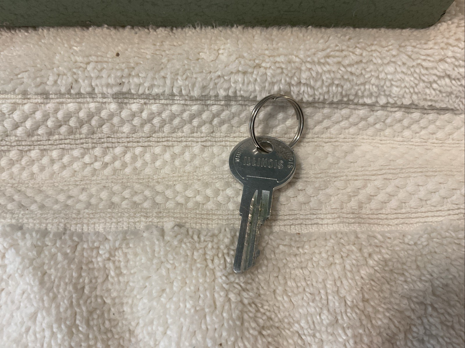 Fire Resistant Portable Security Chest Key Lock 12.5x 6x 8 “fire box”