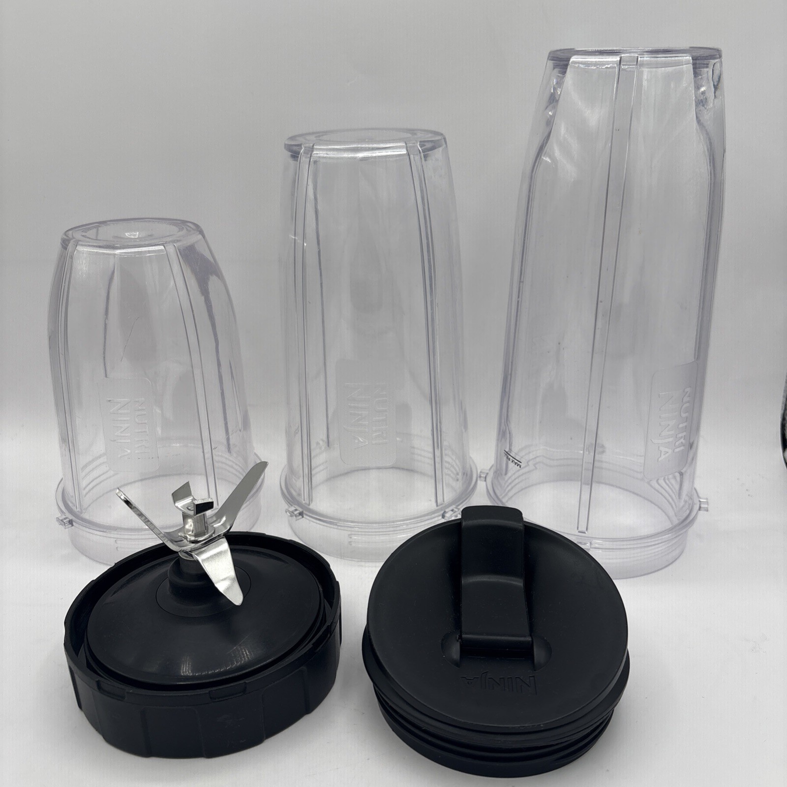 3 Nutri Ninja Replacement Blender Cups 32 24 18 W/ Lid and Extraction Blade