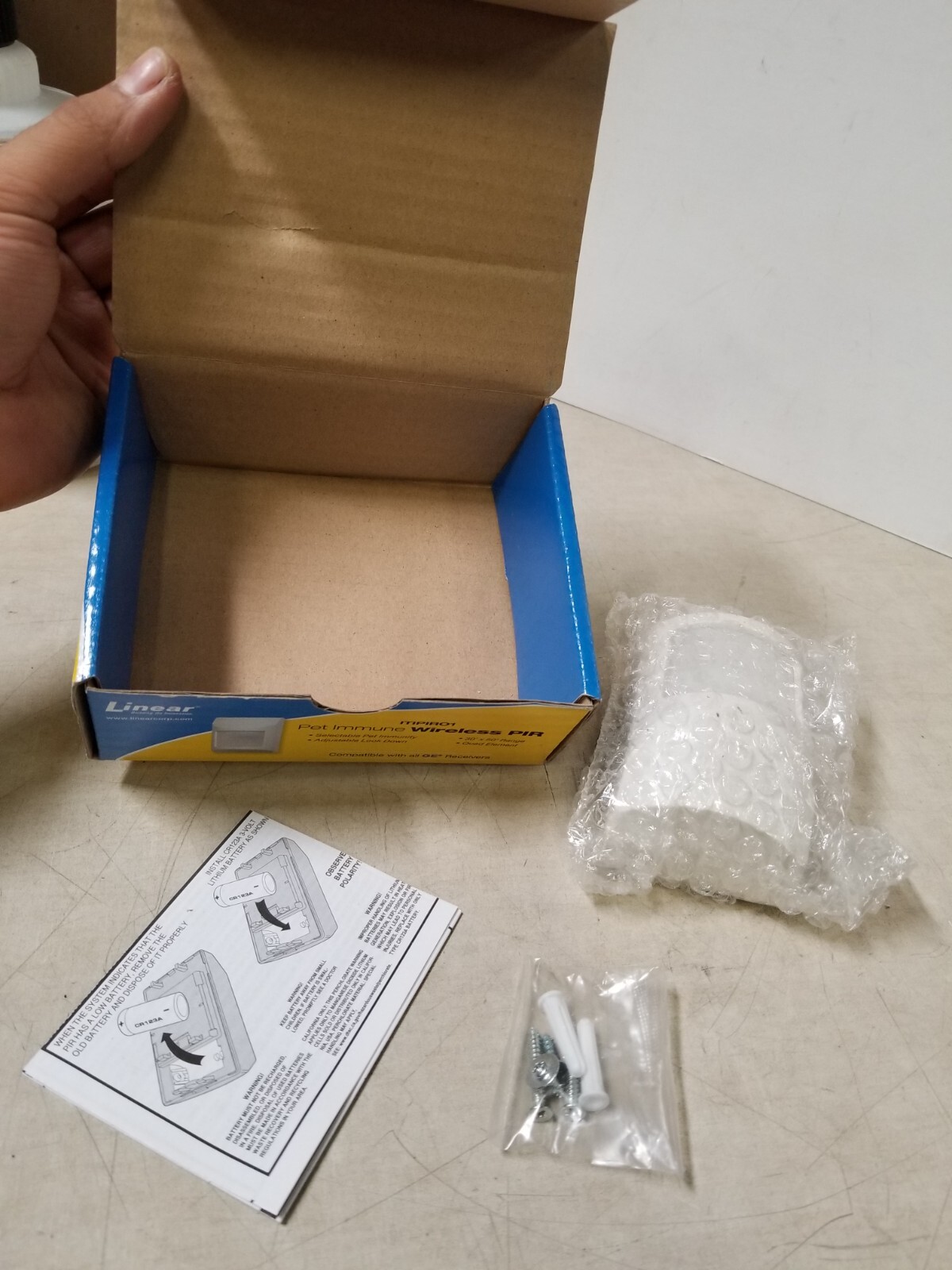 Linear ITIPIR01 Pet Immune Wireless PIR NO Mounting Bracket/No Battery